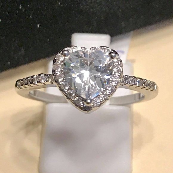 Size 9 - Beautiful 2CT Heart Cut Diamonique Platinum Plated Halo Ring - Picture 4 of 7